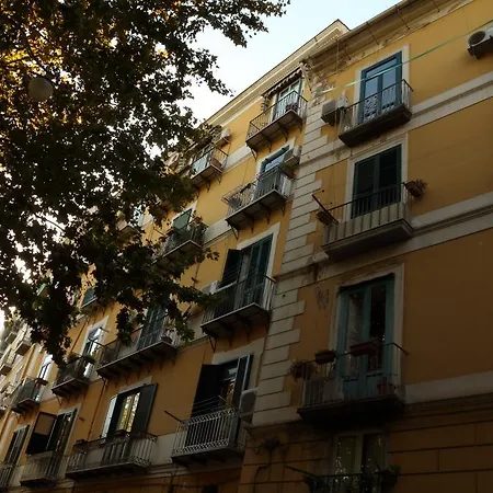 Piazza Alario Lejlighed